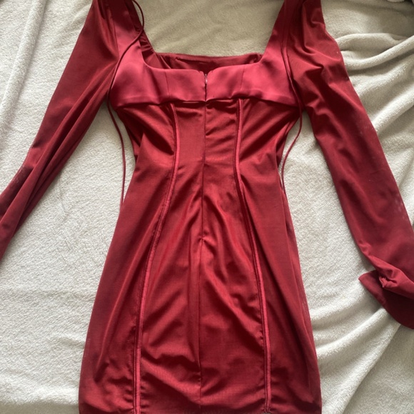 Deep red/ wine colored bodycon dress with long sleeves - Picture 5 of 5